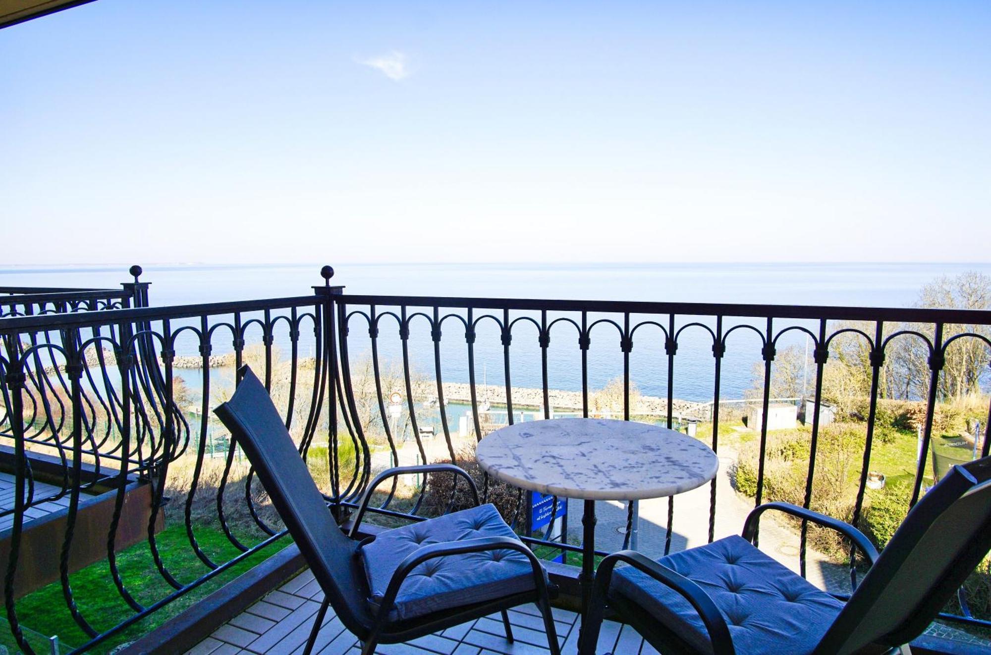 Ferienwohnung Mit Traumhaftem Meerblick - Haus Am Meer Fewo 07 Lohme Bagian luar foto